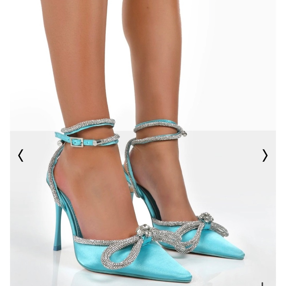 MIDNIGHT BLUE SATIN WRAP AROUND BOW COURT HEELS